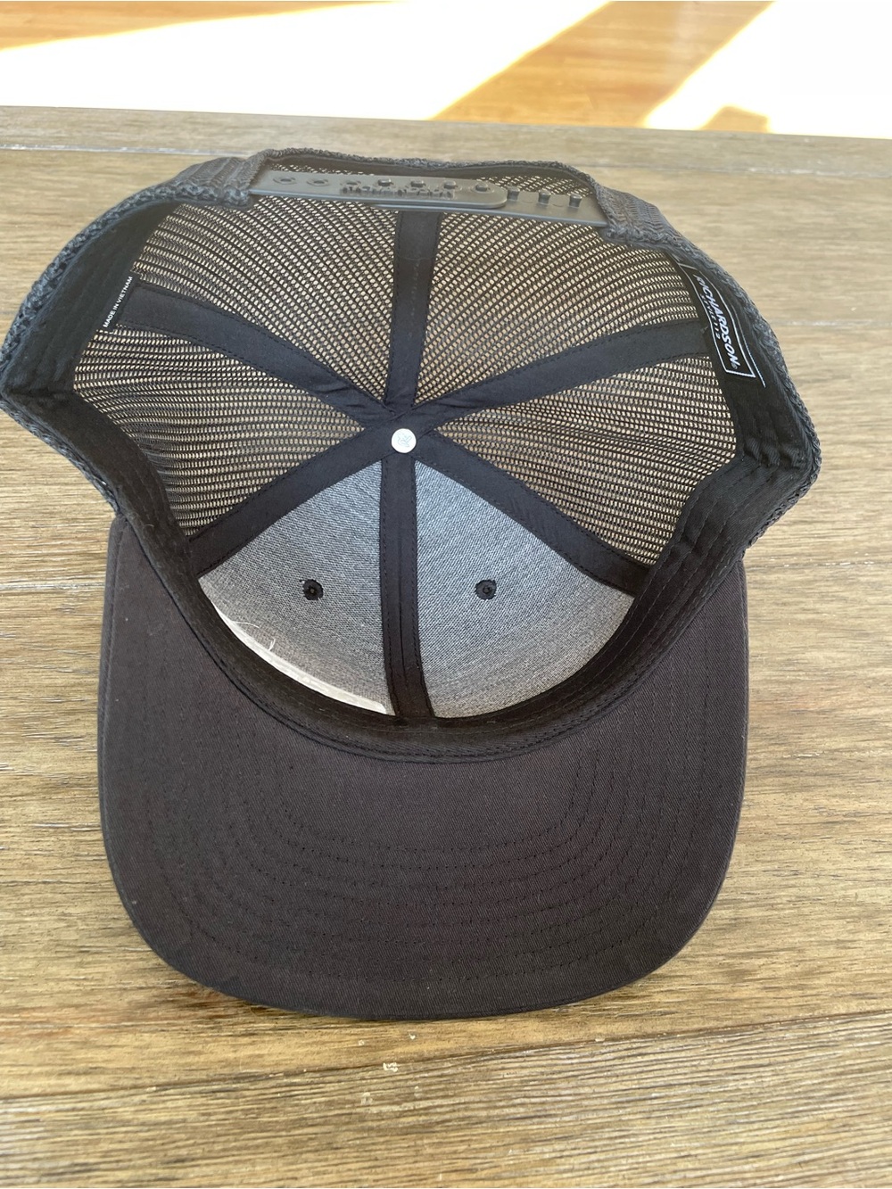 Snapback trucker hat - Picture 2 of 2